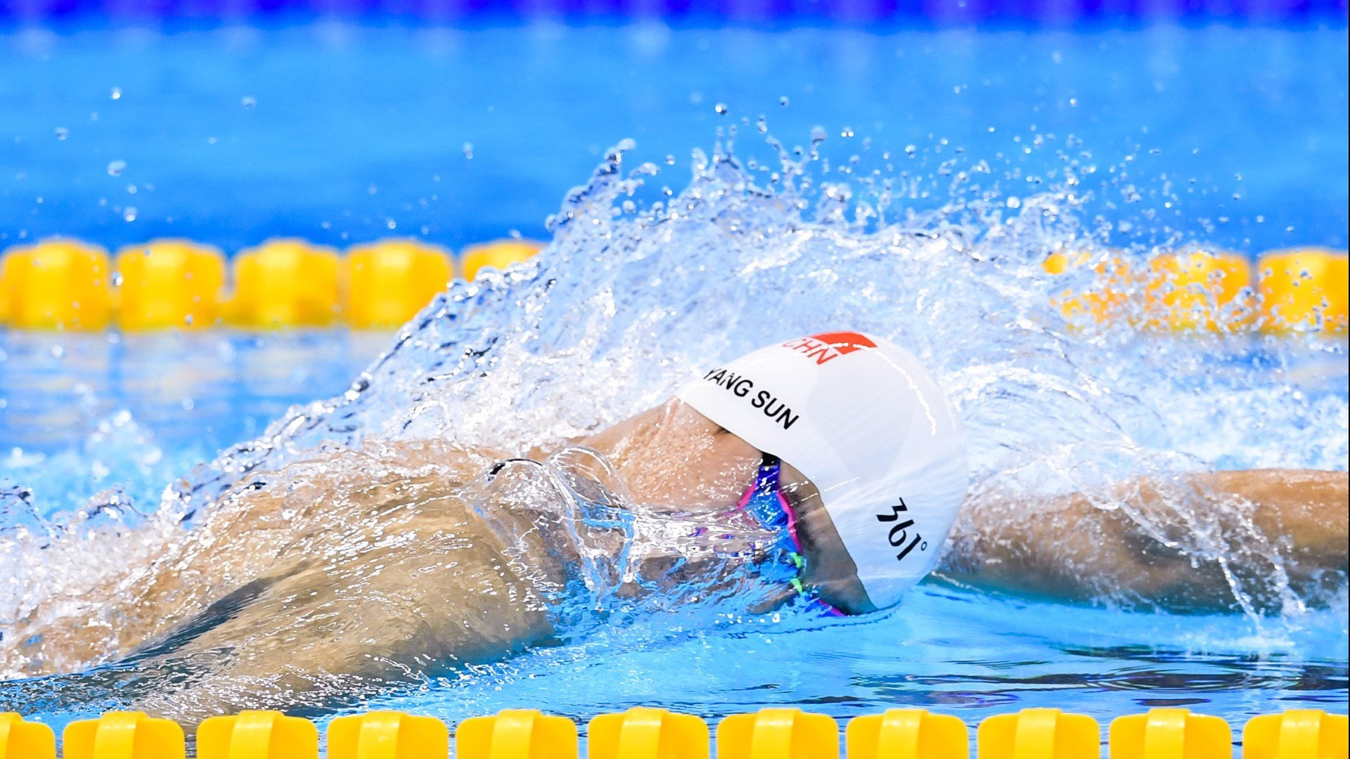 米兰体育登陆-“缆绳滑水：东桃花岛赛场新风尚，水面竞速超越极限”