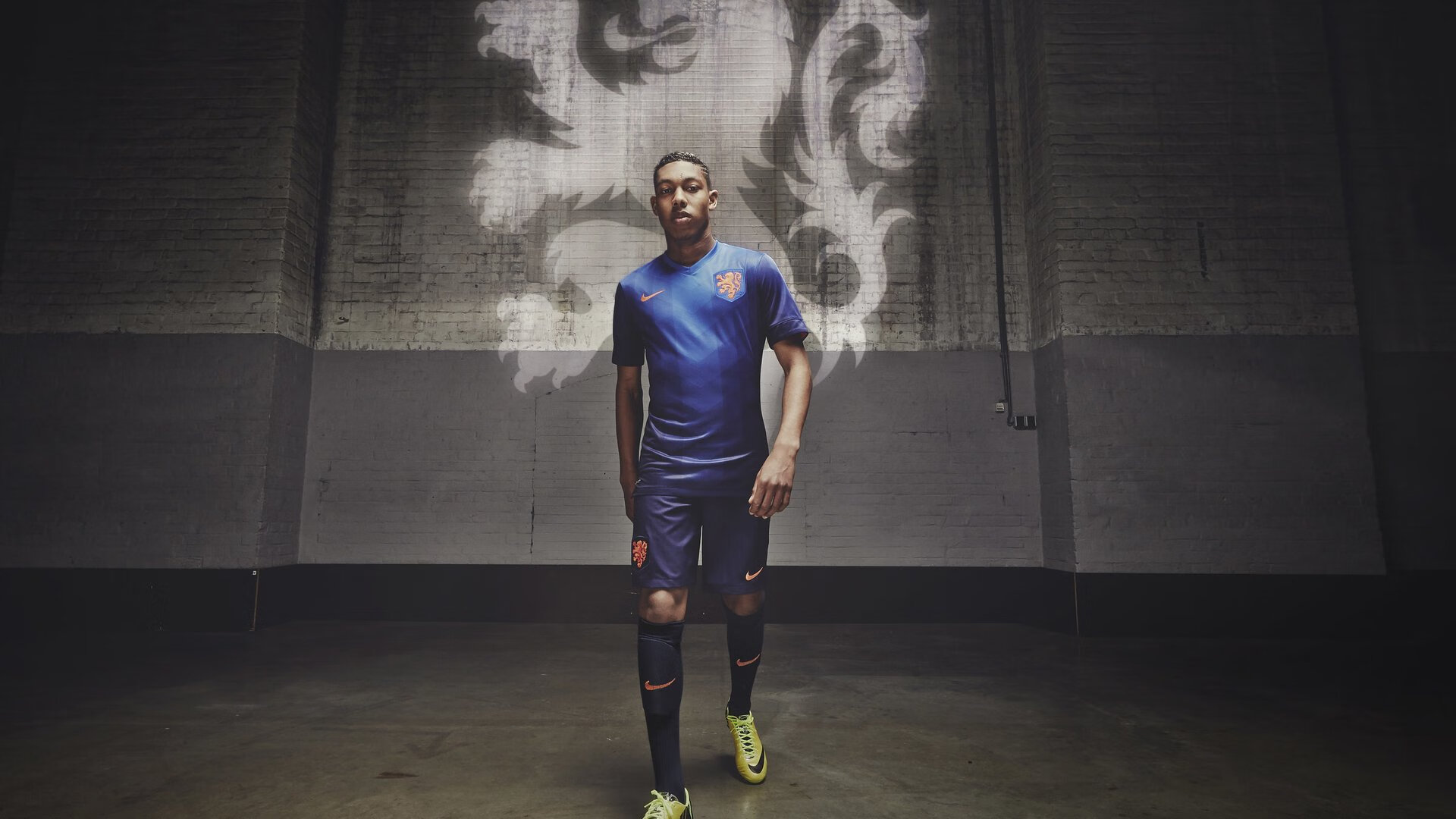 城市射箭联赛 室外靶场在高楼间搭建别具一格