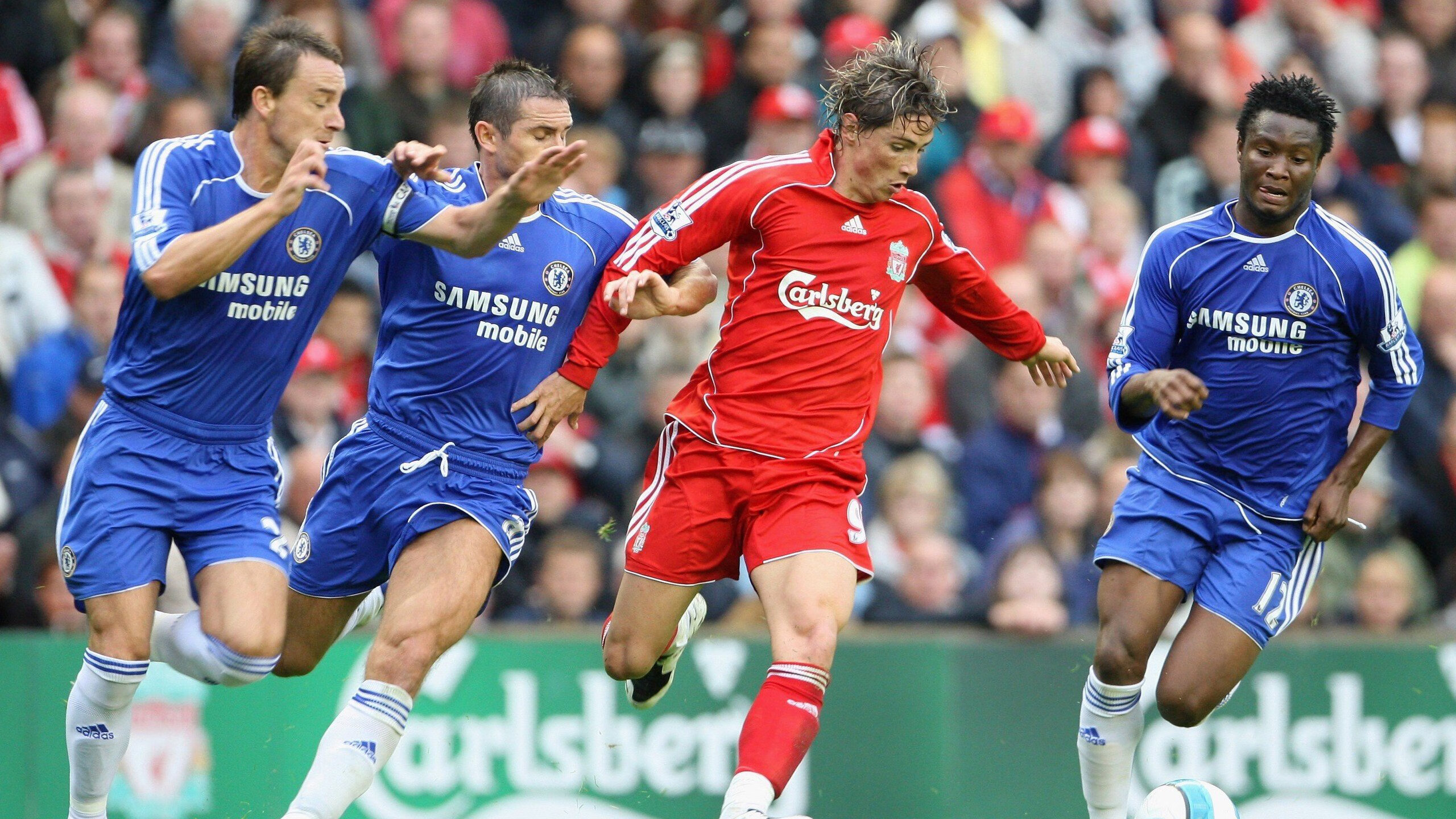 羽毛球比赛进入半决赛阶段